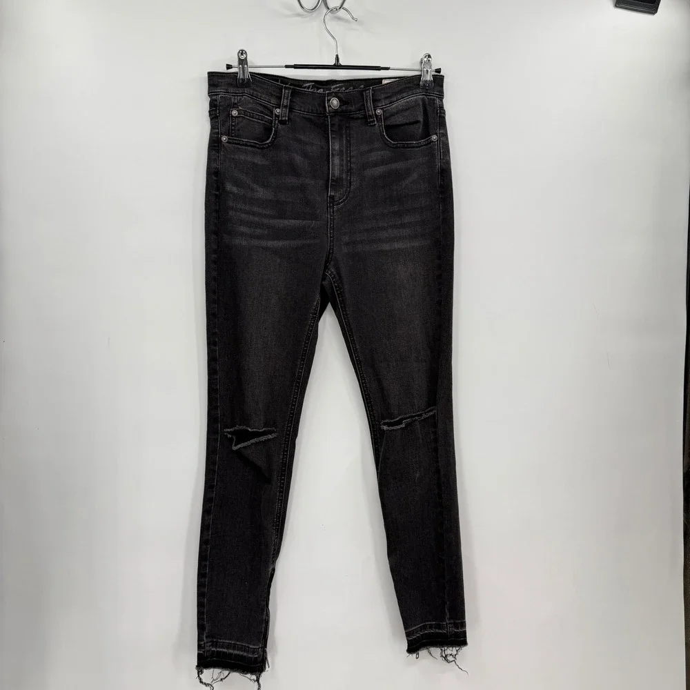We The Free Free People Black Wash Distressed Skinny Jeans Womens Size 29